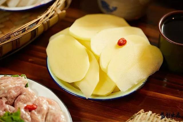 老话说“竹子着花,马上搬迁”,为什么要搬迁?有什么寓意吗?-bsports必一网页版(图3) bsports必一网页版